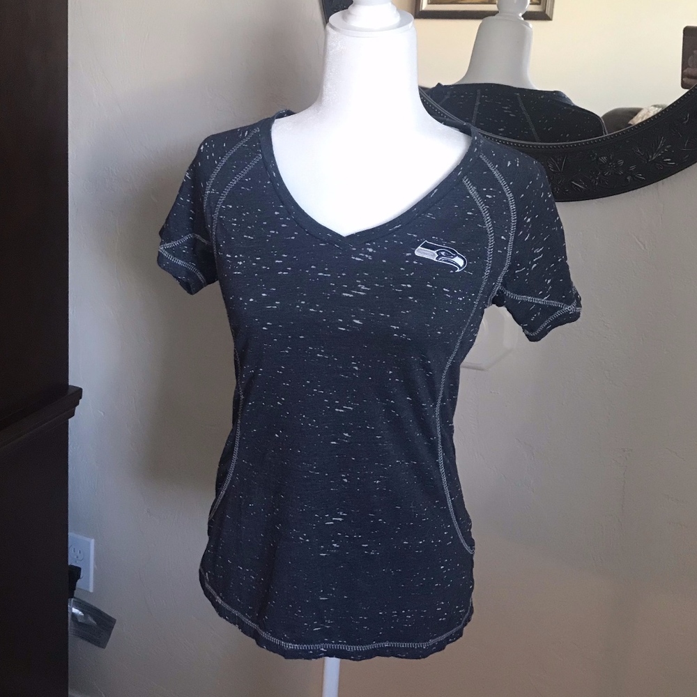 Seahawks V-Neck T-Shirt Size Medium